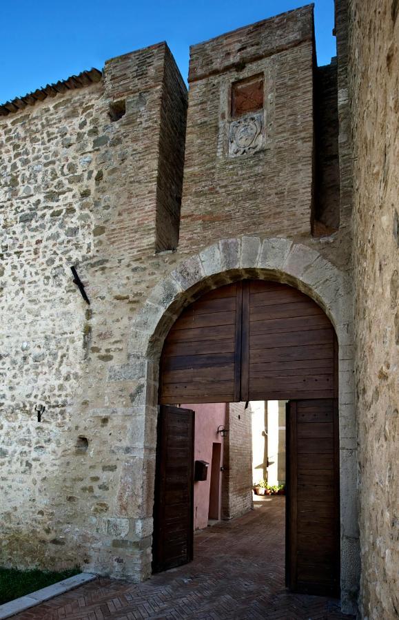 Torre Della Botonta Bed and Breakfast Castel Ritaldi Buitenkant foto