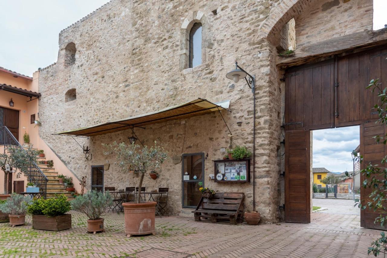 Torre Della Botonta Bed and Breakfast Castel Ritaldi Buitenkant foto