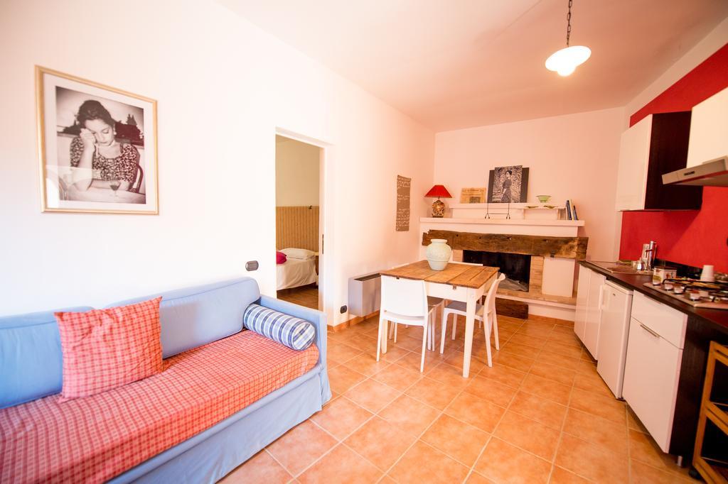 Torre Della Botonta Bed and Breakfast Castel Ritaldi Kamer foto