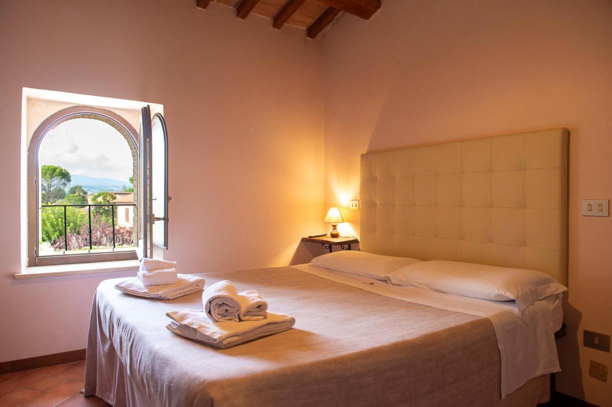 Torre Della Botonta Bed and Breakfast Castel Ritaldi Buitenkant foto