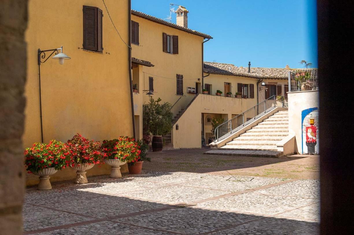 Torre Della Botonta Bed and Breakfast Castel Ritaldi Buitenkant foto