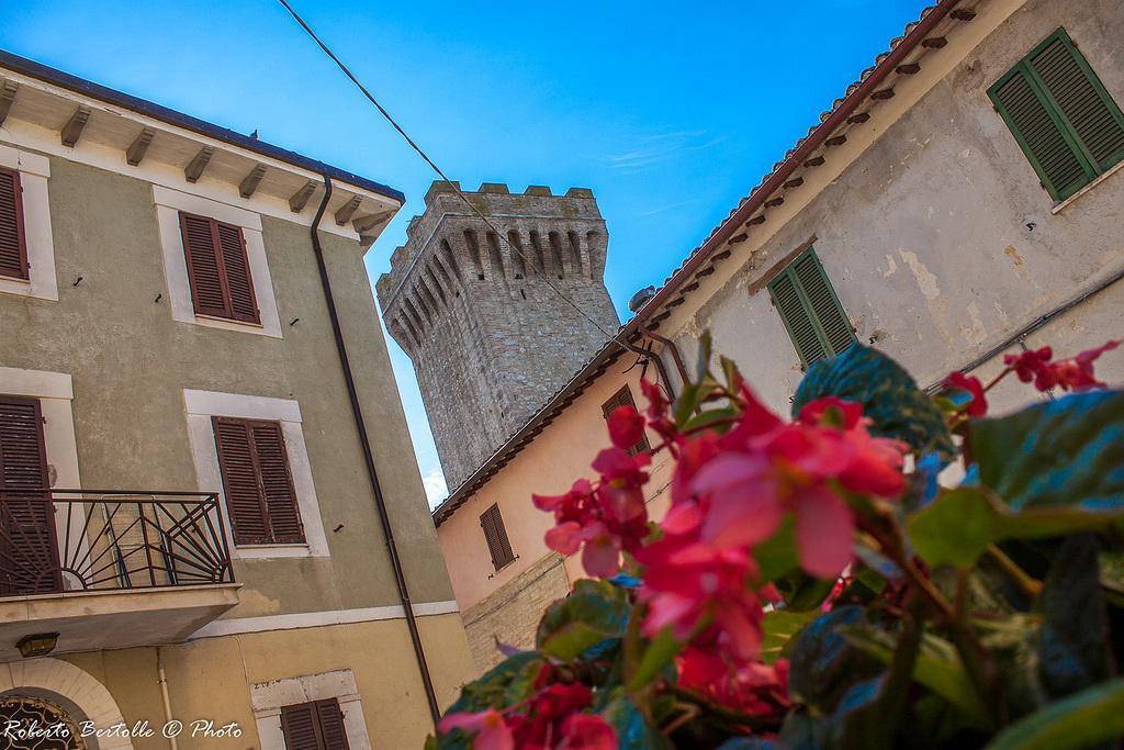 Torre Della Botonta Bed and Breakfast Castel Ritaldi Buitenkant foto