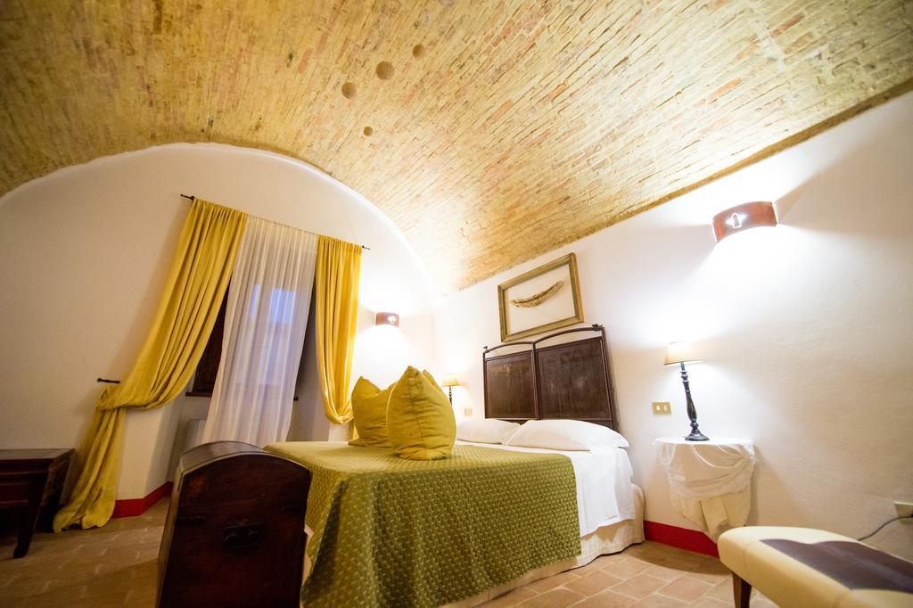 Torre Della Botonta Bed and Breakfast Castel Ritaldi Kamer foto