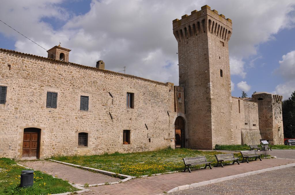 Torre Della Botonta Bed and Breakfast Castel Ritaldi Buitenkant foto