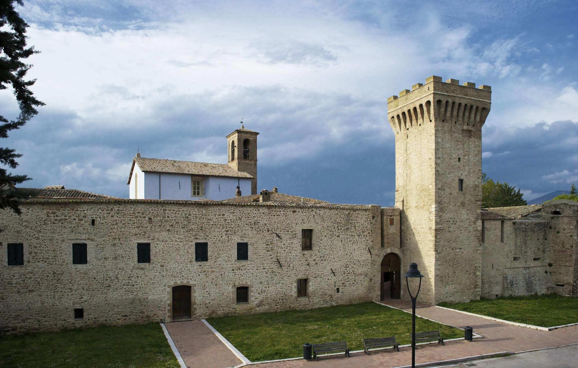 Torre Della Botonta Bed and Breakfast Castel Ritaldi Buitenkant foto